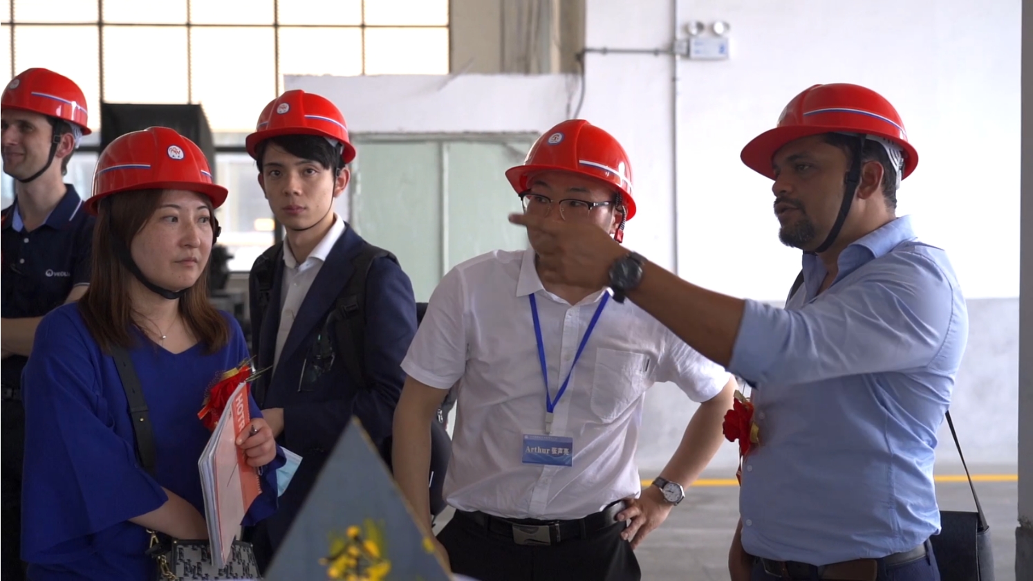 The international lithium battery industry delegation visited Jiangxi Mingxin Factory for a visit and exchange.